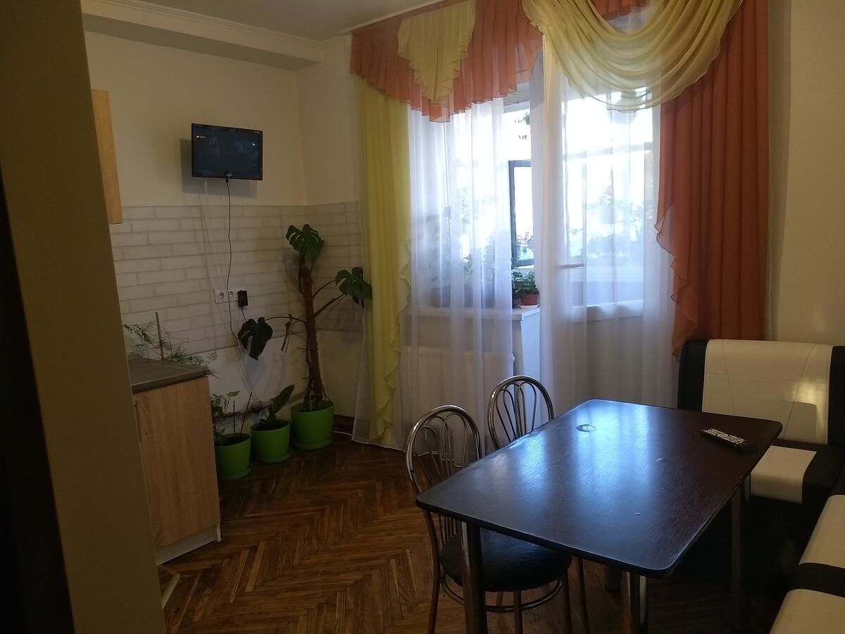 Апартаменты Квартира в центрі Ивано-Франковск-12